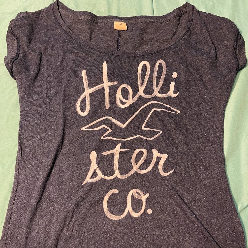 Hollister Tee